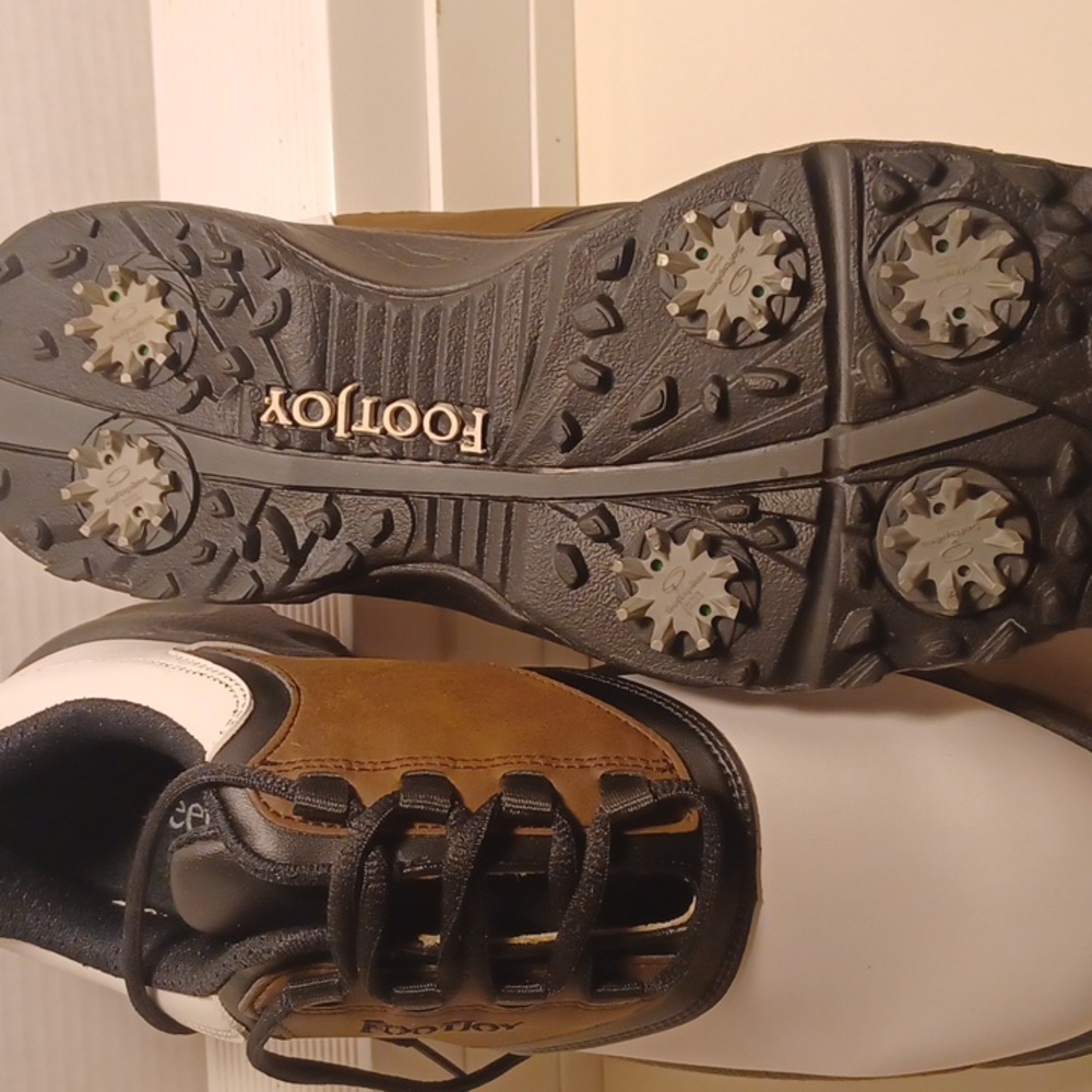 Size 10 men’s Shoes by FOOTJOY SPORT - Picture 4 of 5